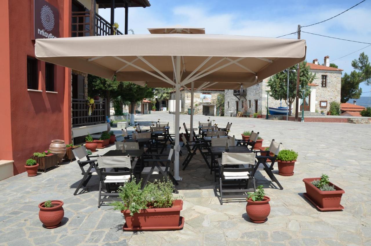 Helianthus Guesthouse 아몰리아니 외부 사진