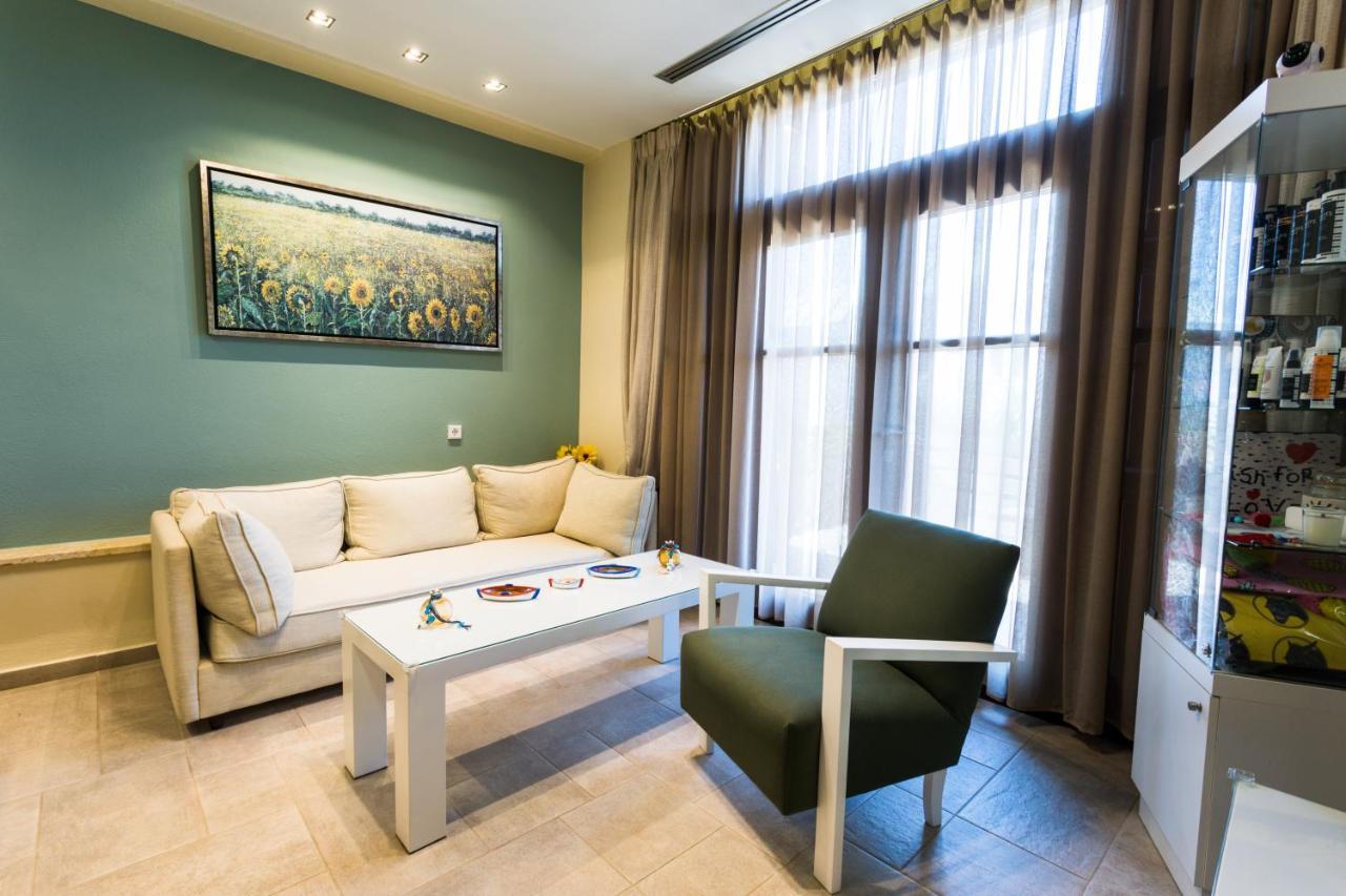 Helianthus Guesthouse 아몰리아니 외부 사진