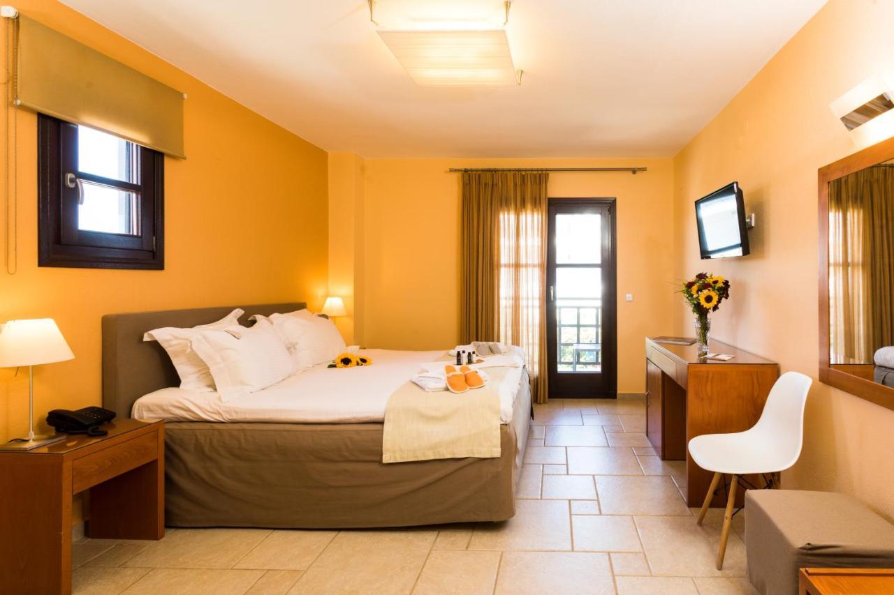 Helianthus Guesthouse 아몰리아니 외부 사진