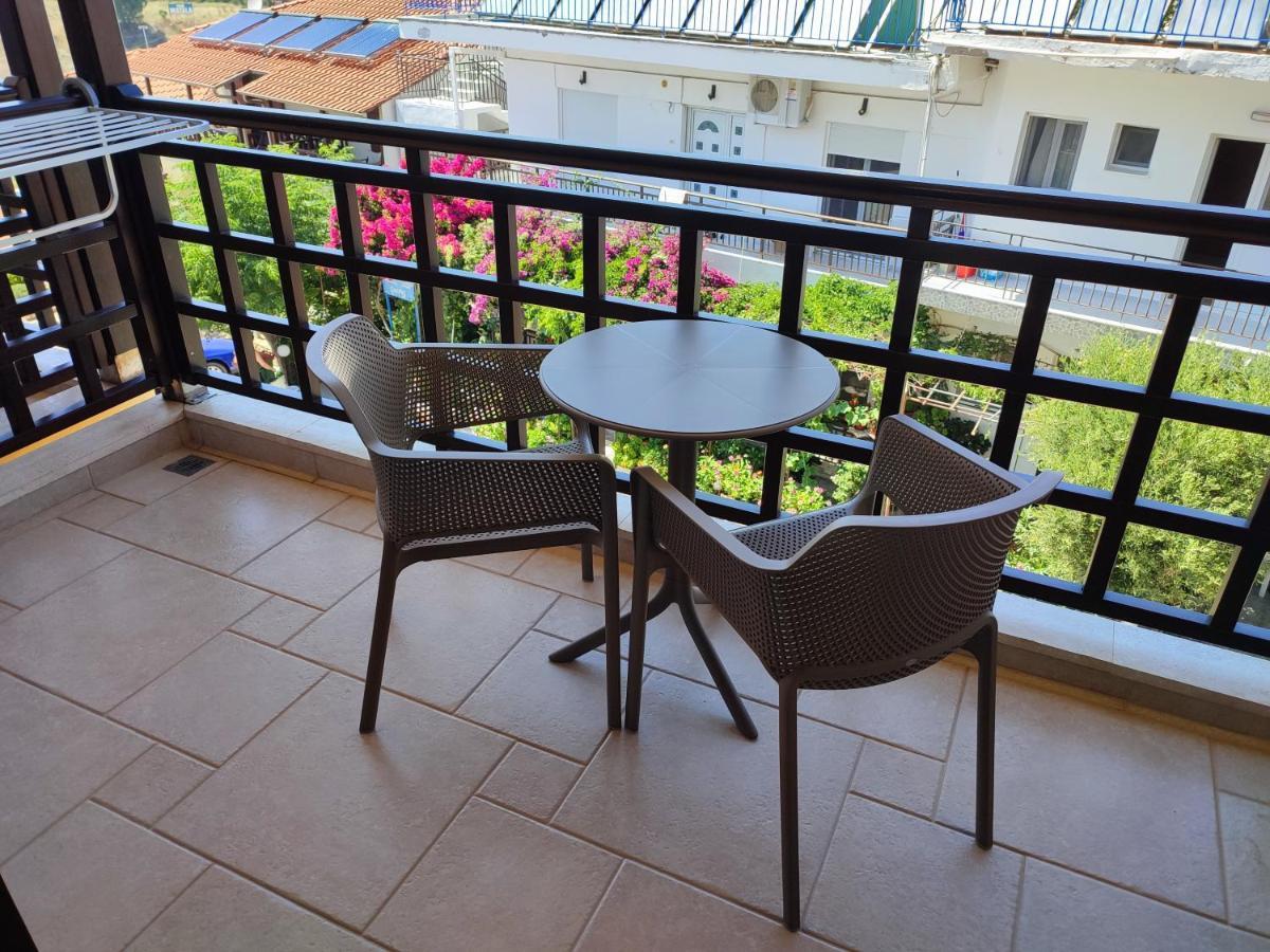 Helianthus Guesthouse 아몰리아니 외부 사진