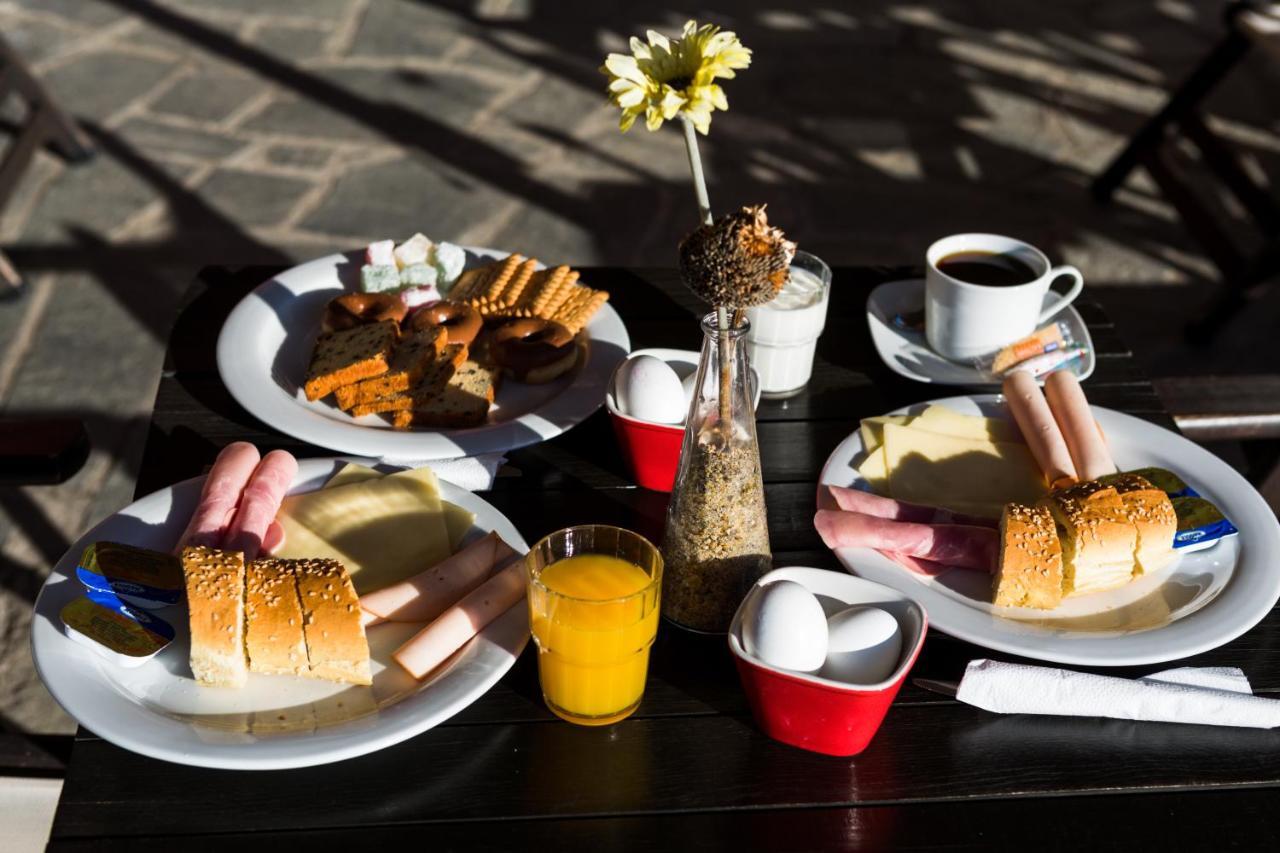 Helianthus Guesthouse 아몰리아니 외부 사진